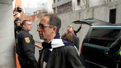 Tom Farrell, the attorney for Gary Schultz, arrives at Dauphin County Courthouse in Harrisburg.