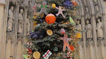 'Classic Holiday Treats' Christmas tree