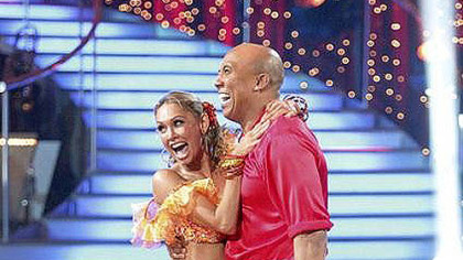 Kym Johnson and Hines Ward show their wide smiles on the dance floor.