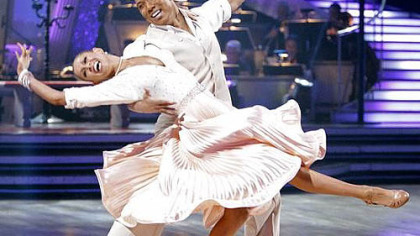 The Steeler and his partner performed a ballroom number and an "Instant Dance" -- in which couples had to master a number to music they had been given for the first time after the show's broadcast had begun.