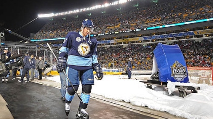 Penguins captain Sidney Crosby is dealing with a mild concussion.