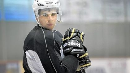 Penguins Sidney Crosby participates in practice at Southpointe on April 12.