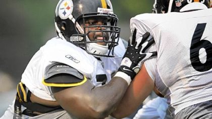 Steelers guard Trai Essex, left, at Steelers training camp in 2009.