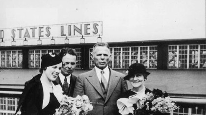 The family of William E. Dodd arrives in Hamburg, Germany, in 1933. Dodd, a professor of history at the University of Chicago, was appointed ambassador to Germany by President Franklin D. Roosevelt.