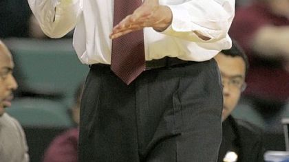 Duquesne head coach Ron Everhart.