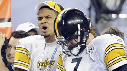 Steelers Ben Roethlisberger walks off the field after Super Bowl XLV ends.