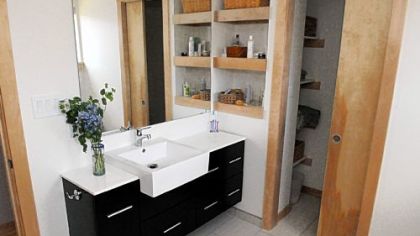 A bathroom in the master bedroom.