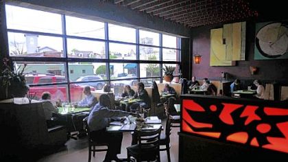 At the new Mad Mex in Shadyside, a large front window opens onto Highland Avenue.