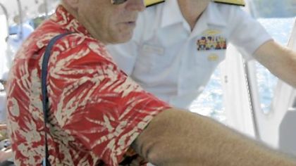 Jimmy Buffett with Adm. Jonathan W. Greenert, vice chief of naval operations