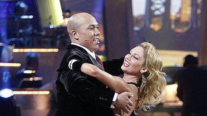 Hines Ward and Kym Johnson making their move in the competition.