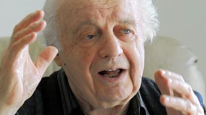 Moshe Baran tells of hiding from the Nazis in the dense forests of then Eastern Poland during World War II.