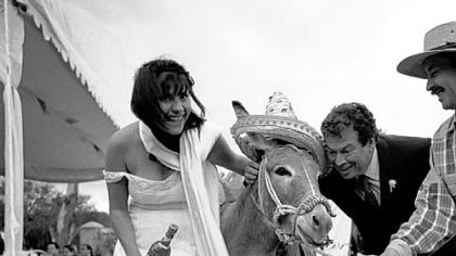In "Say Her Name," Francisco Goldman laments the loss of his young wife, Aura Estrada, in a freak body surfing accident.