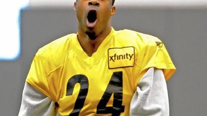 Cornerback Ike Taylor gets himself ready before the Steelers' practice at their South Side facility Thursday. Taylor and the rest of the secondary will be challenged by the Jets' corps of receivers Sunday.