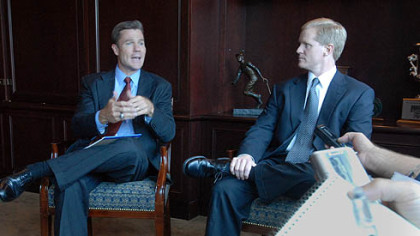 Pirates president Frank Coonelly, left, and general manager Neal Huntington.