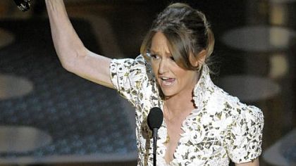 Melissa Leo wields her Oscar on Sunday night.