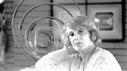 Artist Aaronel deRoy Gruber, with two of her Plexiglas sculptures in 1981, when she was named Pittsburgh Center for the Arts Artist of the Year.