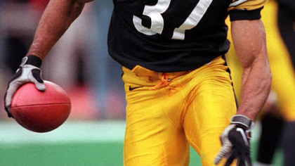 Former steelers defensive back Carnell Lake.