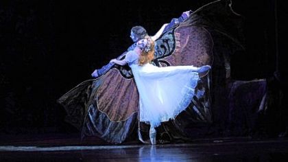 Elysa Hotchkiss is Flora and Stephen Hadala is Dracula in one of the performances of Pittsburgh Ballet Theatre's "Dracula."