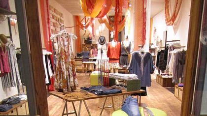 The rustic/modern look of Free People.