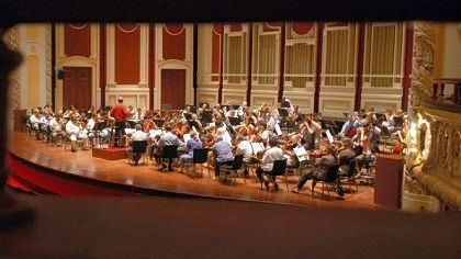 The Pittsburgh Symphony Orchestra rehearses at Heinz Hall in 2006.