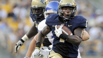 Pitt's Ray Graham carries against Buffalo in the first quarter.