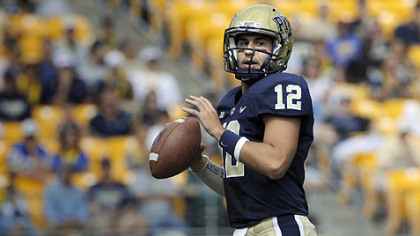 Pitt quarterback Tino Sunseri looks to throw against Maine in the first quarter at Heinz Field.