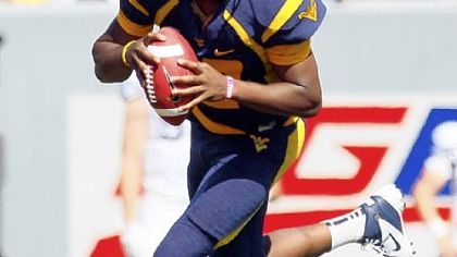West Virginia quarterback Geno Smith is going to let it fly against Syracuse.