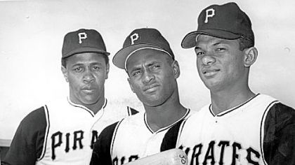 Matty Alou, right, with Willie Stargell and Roberto Clemente.