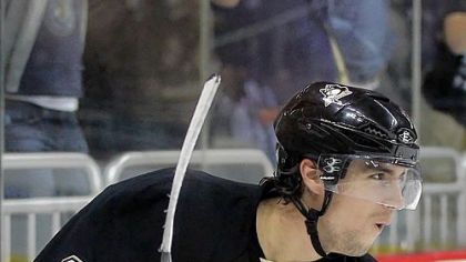 Matt Niskanen added some zest to his preseason resume with his winning goal in Tuesday's shootout.