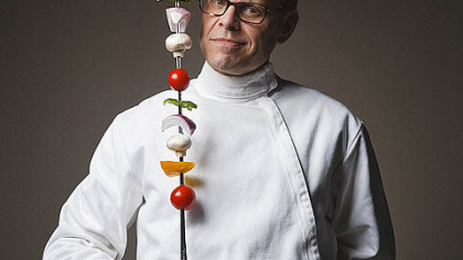 Alton Brown: eatin' good