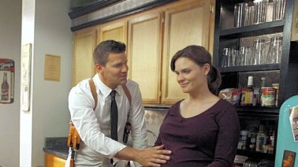 David Boreanaz and Emily Deschanel adjust to their new life as an expectant couple in the season seven premiere of "Bones" at 9 tonight on Fox.