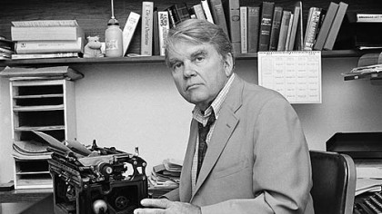 Andy Rooney at his typewriter in his New York office in 1978.
