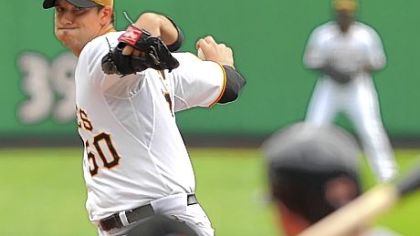 Charlie Morton turned in a quality start for the Pirates, going seven innings and giving up three runs, but it wasn't enough to pick up his 10th win of the season.